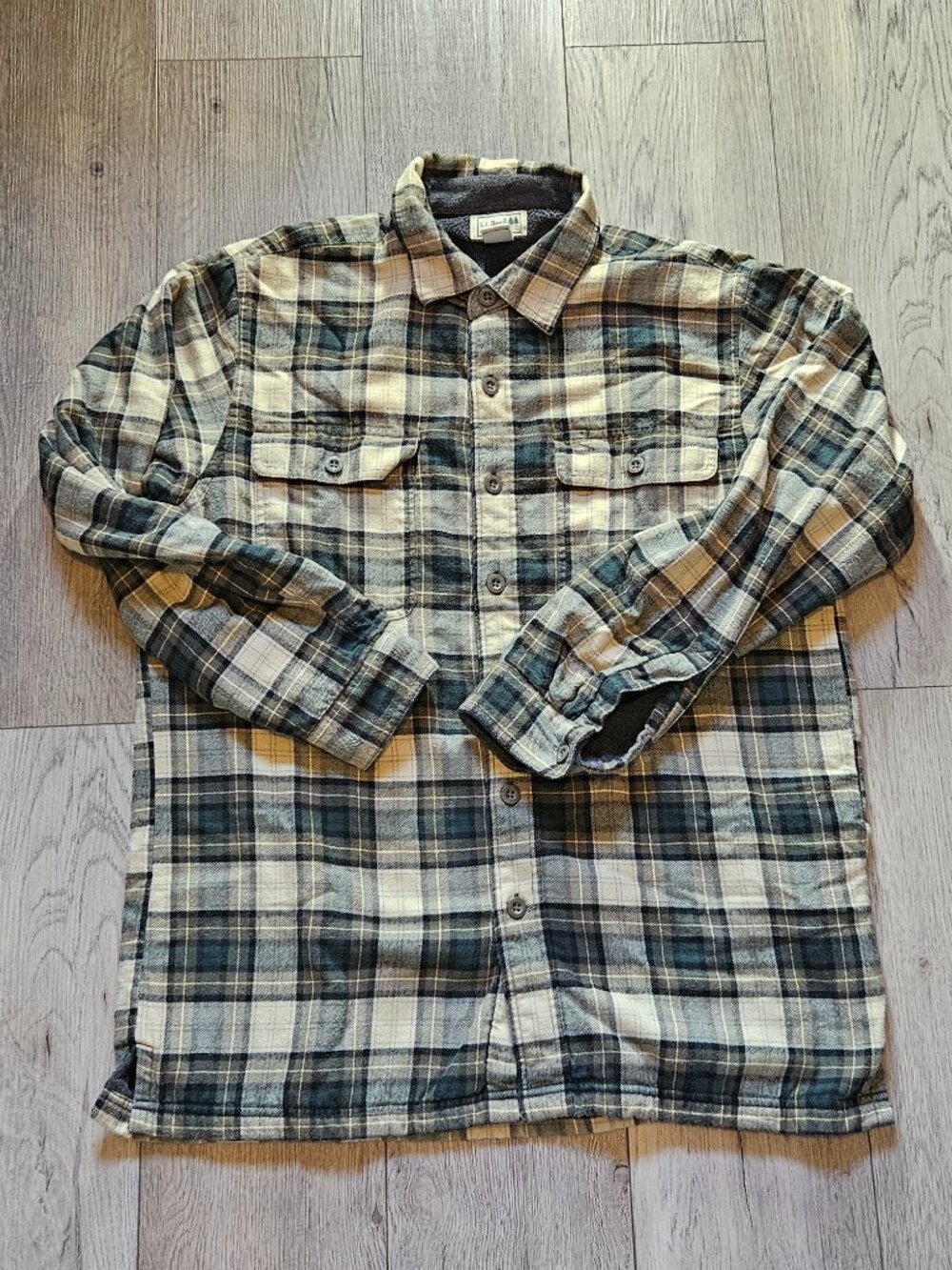 L.L. Bean Fleece-Lined Plaid Flannel Long Sleeve Shirt Men's Medium Regular